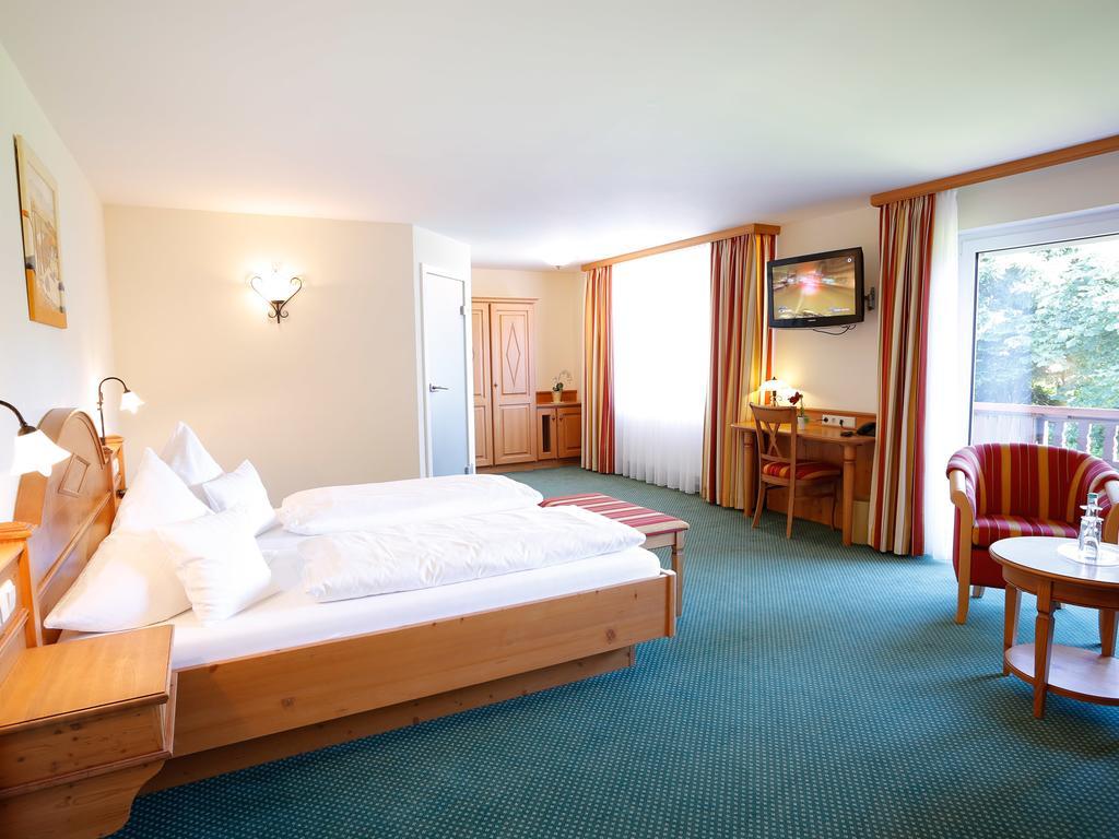 Landhotel Mohren Шварценбах Экстерьер фото