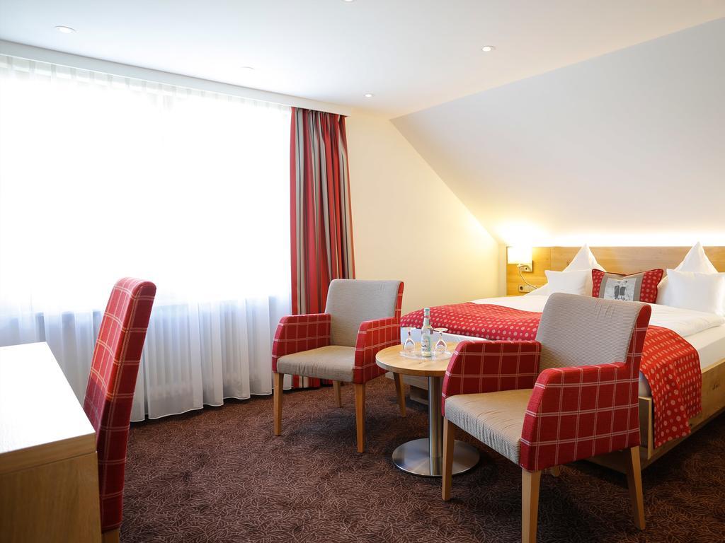 Landhotel Mohren Шварценбах Экстерьер фото