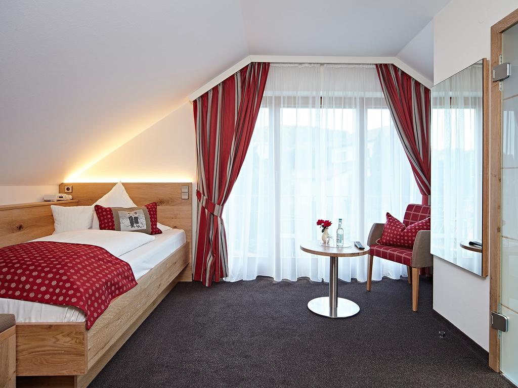 Landhotel Mohren Шварценбах Экстерьер фото