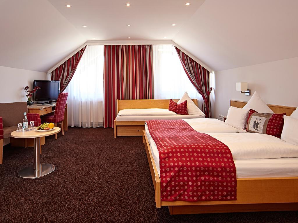 Landhotel Mohren Шварценбах Экстерьер фото